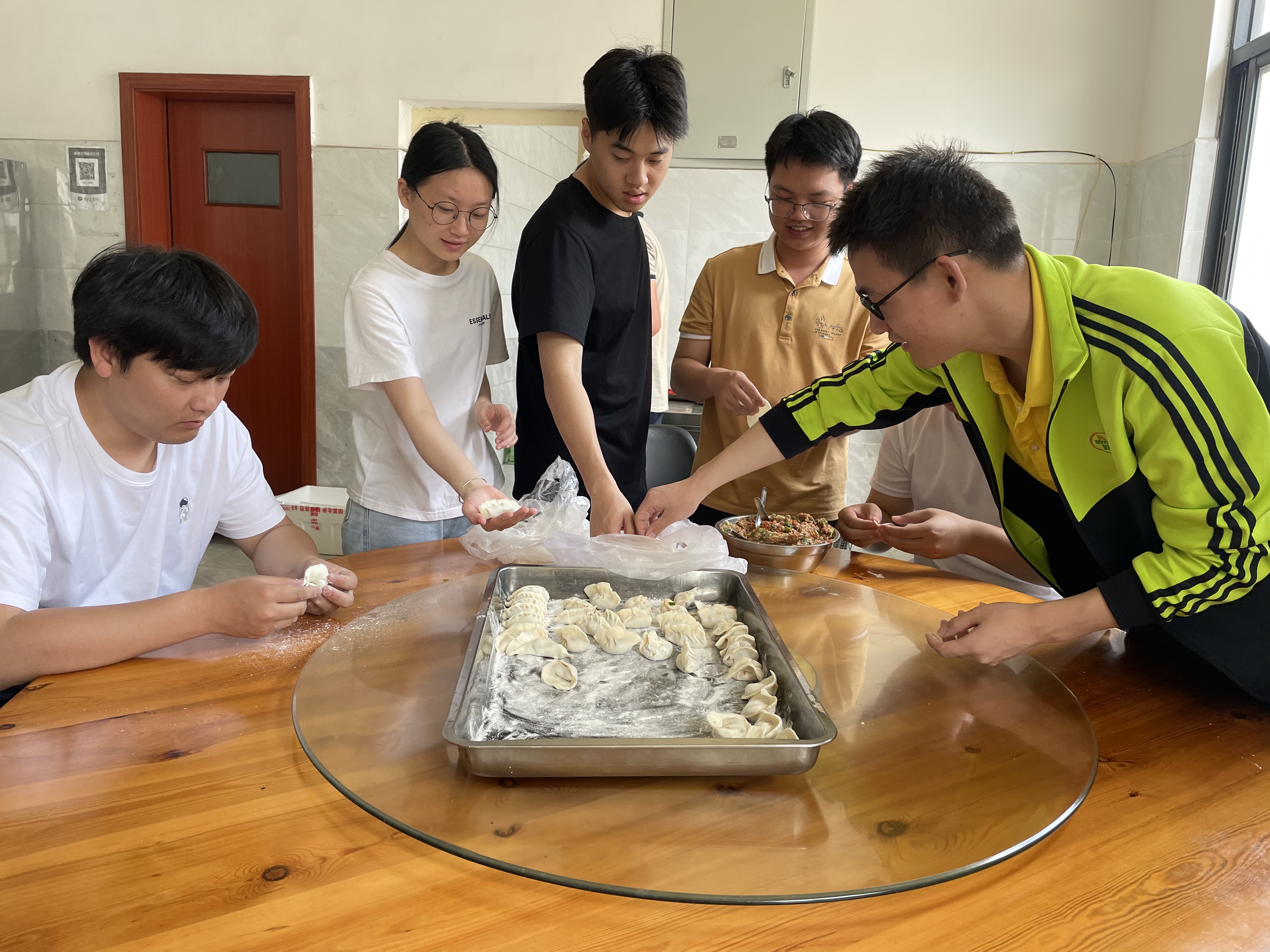 员工风范_加入Z6尊龙凯时_Z6尊龙凯时集团